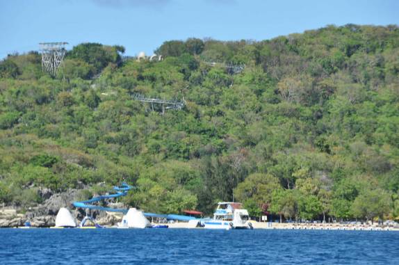 Estrutura que recebe os passageiros dos cruzeiros que chegam à Labadee, na costa norte do Haiti